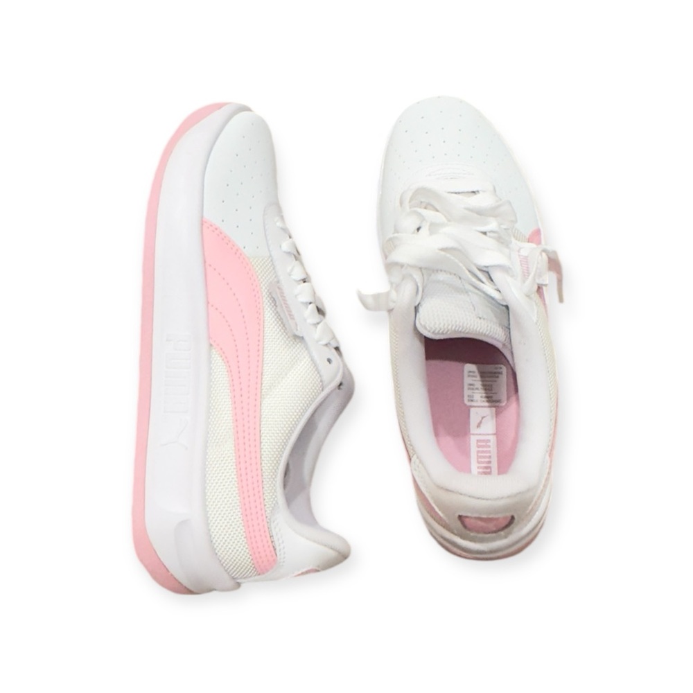 Puma Women's White and Pink Casual Sneakers/ Size 5.5